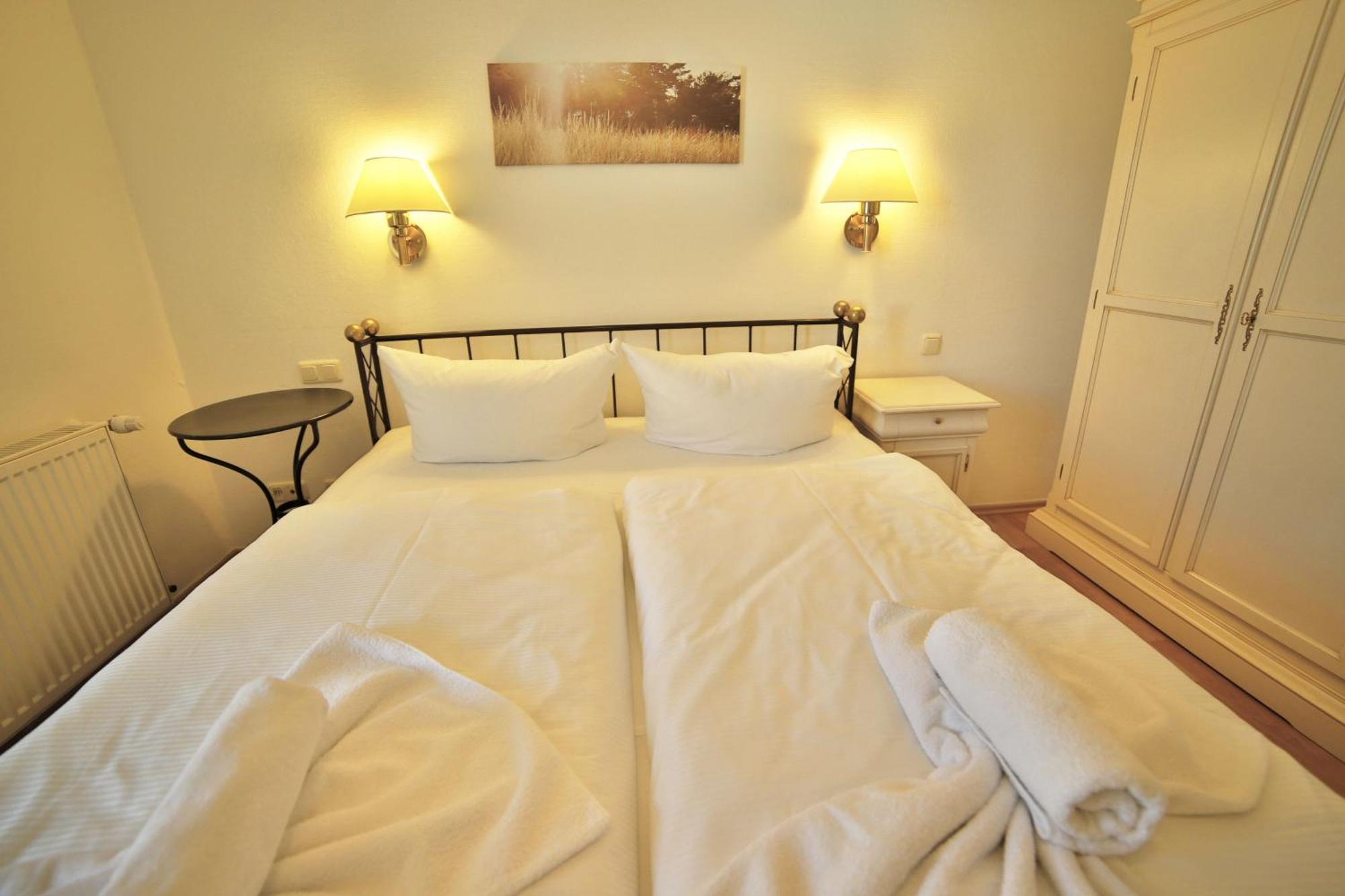 Ferienwohnung Binzer Strandgut Im Haus Jahreszeiten Binz Luaran gambar