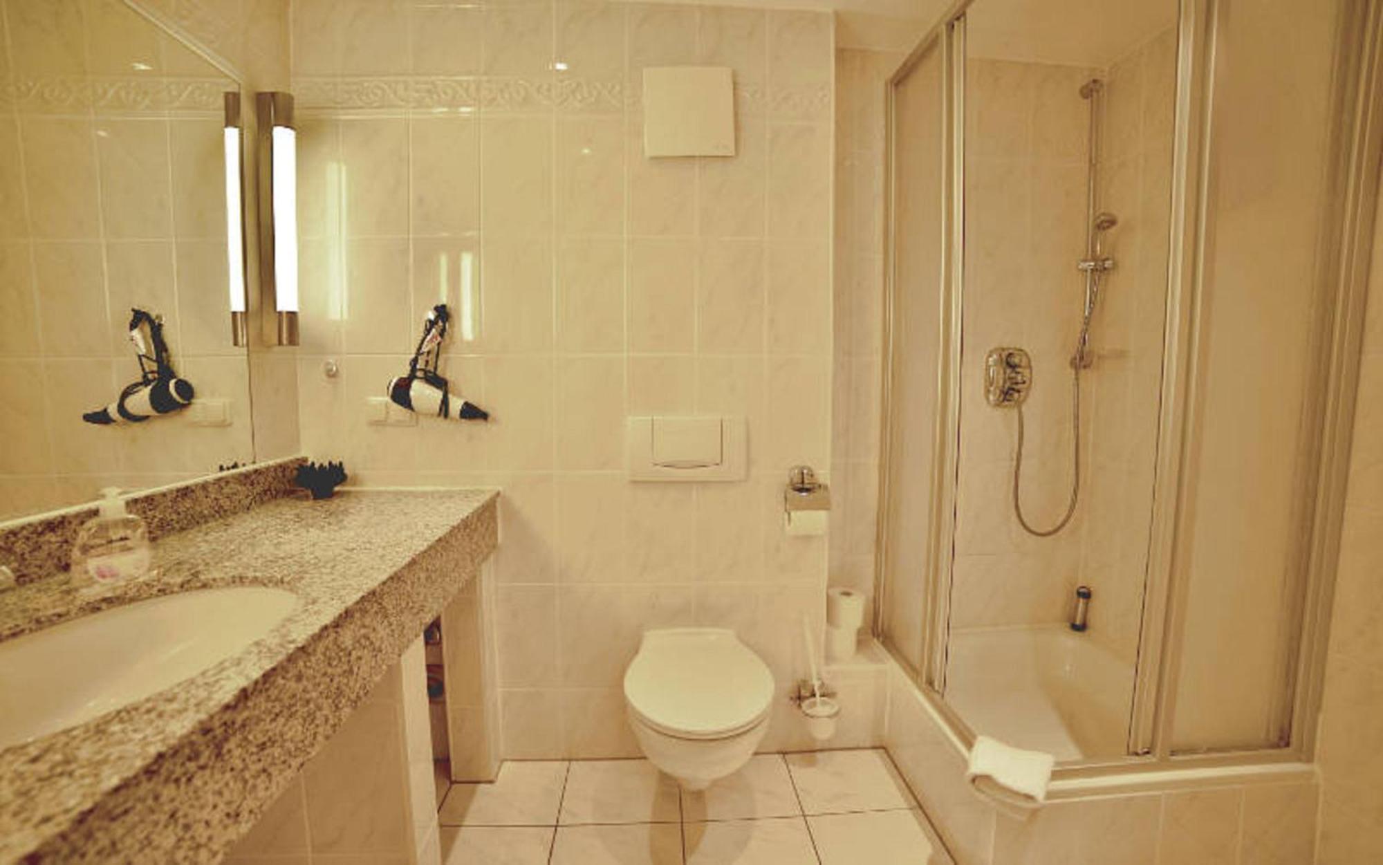 Ferienwohnung Binzer Strandgut Im Haus Jahreszeiten Binz Luaran gambar