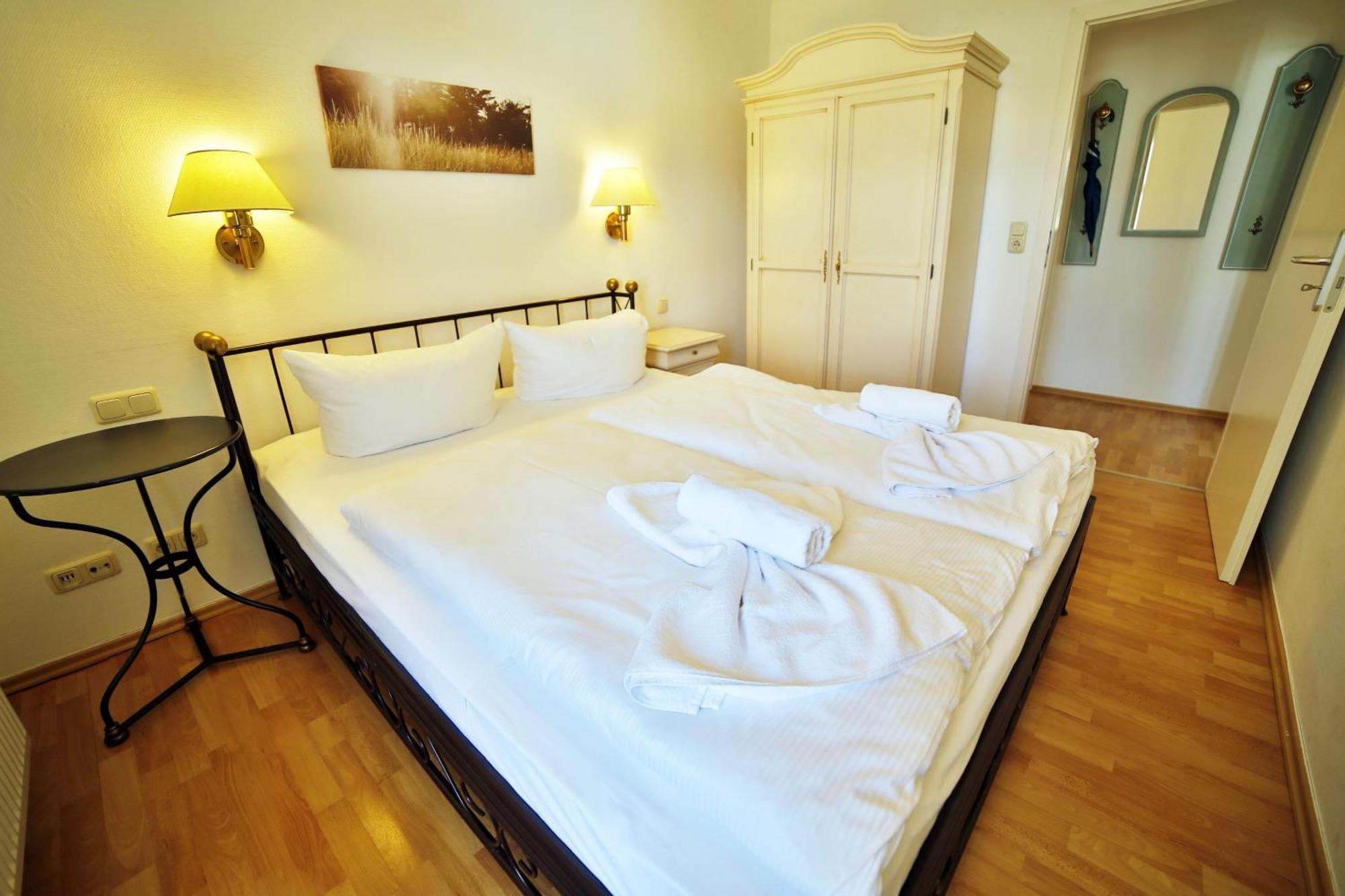 Ferienwohnung Binzer Strandgut Im Haus Jahreszeiten Binz Luaran gambar