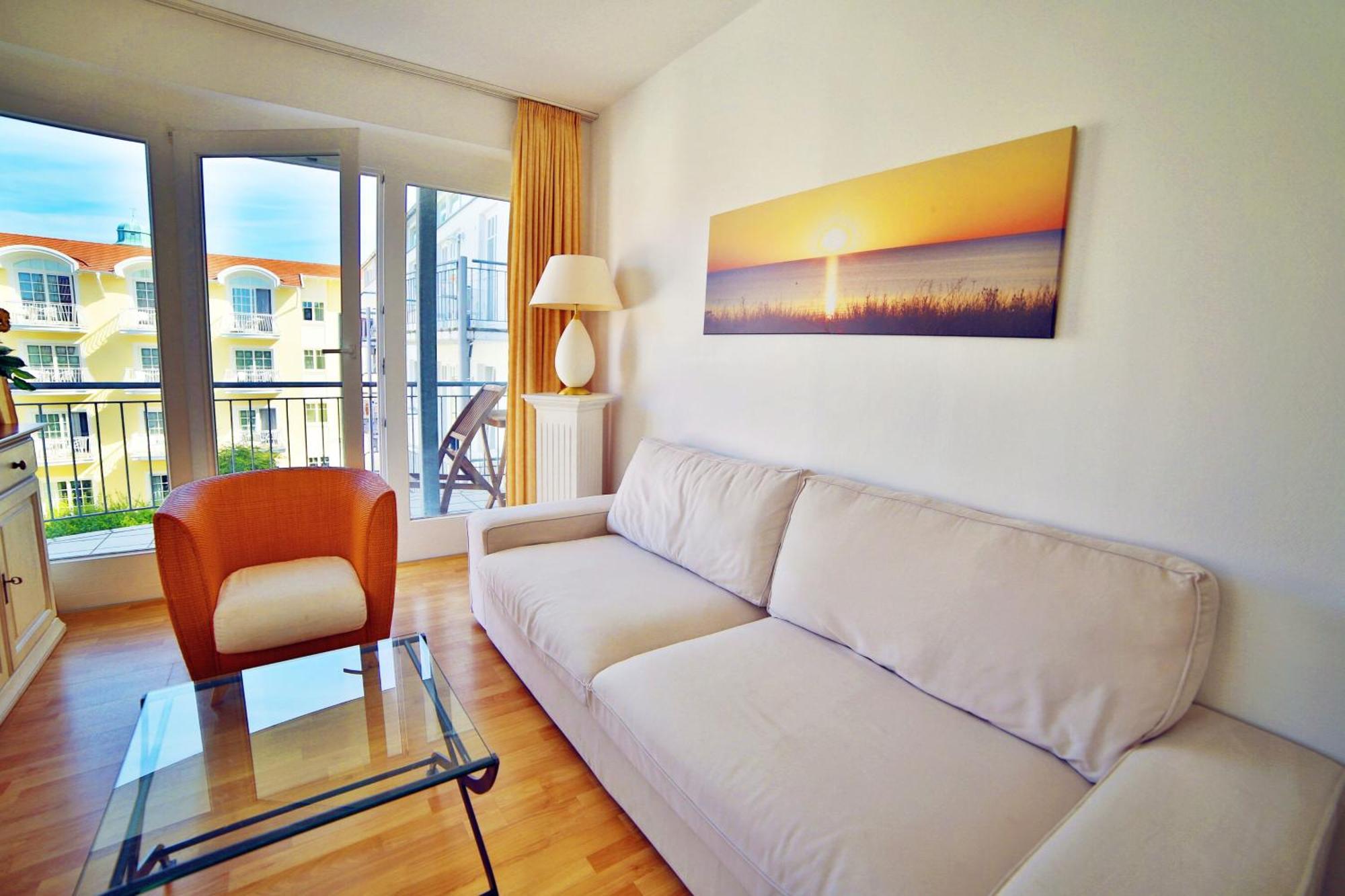 Ferienwohnung Binzer Strandgut Im Haus Jahreszeiten Binz Luaran gambar